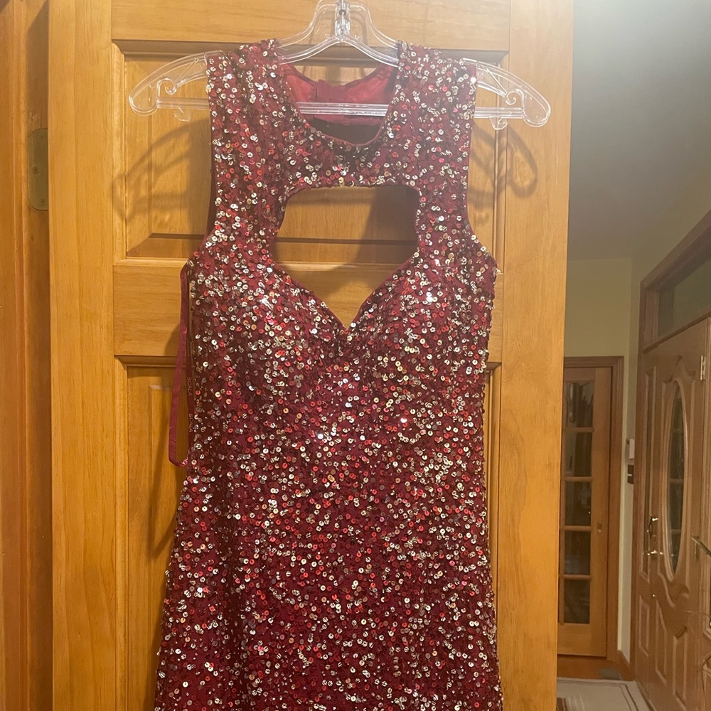 Scala Size 6 Red With Silver Sequin Semi Formal D… - image 1
